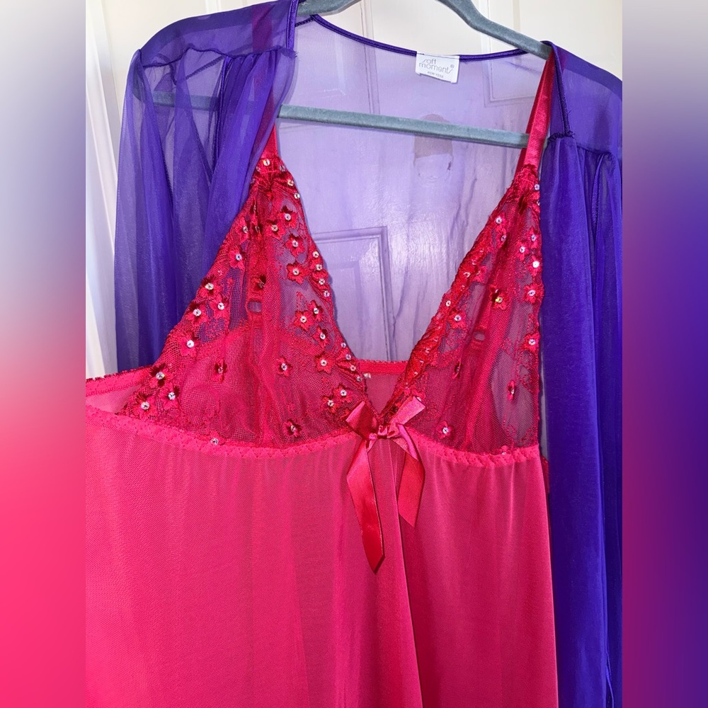 Vintage Nightgown & Robe - Picture 2 of 4